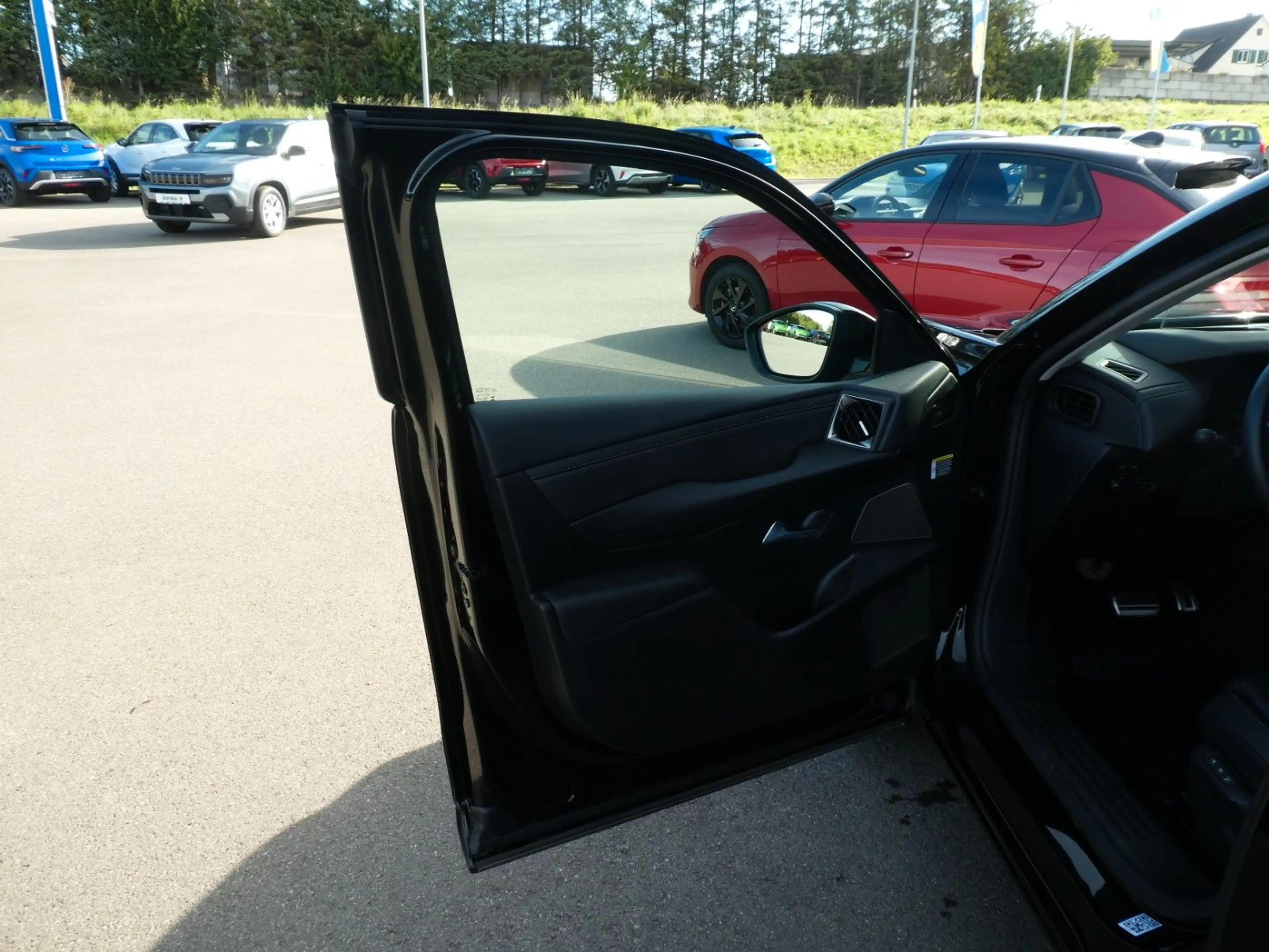 DS Automobiles DS 3 DS 3 Étoile, Klima, SHZ, Navi, Kamera, PDC, LED — photo 8