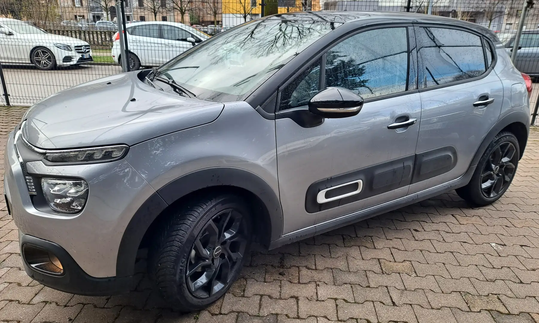Citroen C3 C3 1.5 bluehdi Shine Pack s Grigio - 2