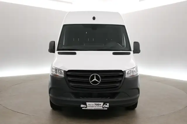 Mercedes-Benz Sprinter view 7