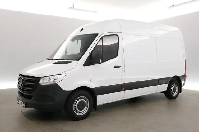 Mercedes-Benz Sprinter view 8
