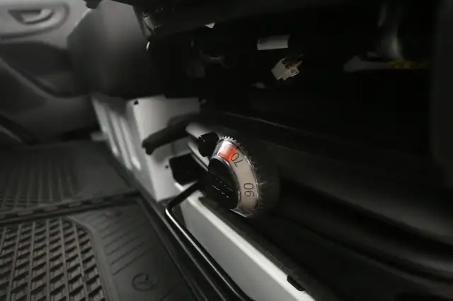 Mercedes-Benz Sprinter view 20