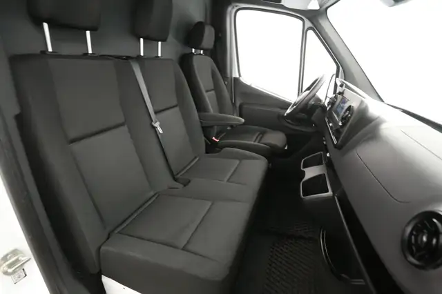 Mercedes-Benz Sprinter view 10