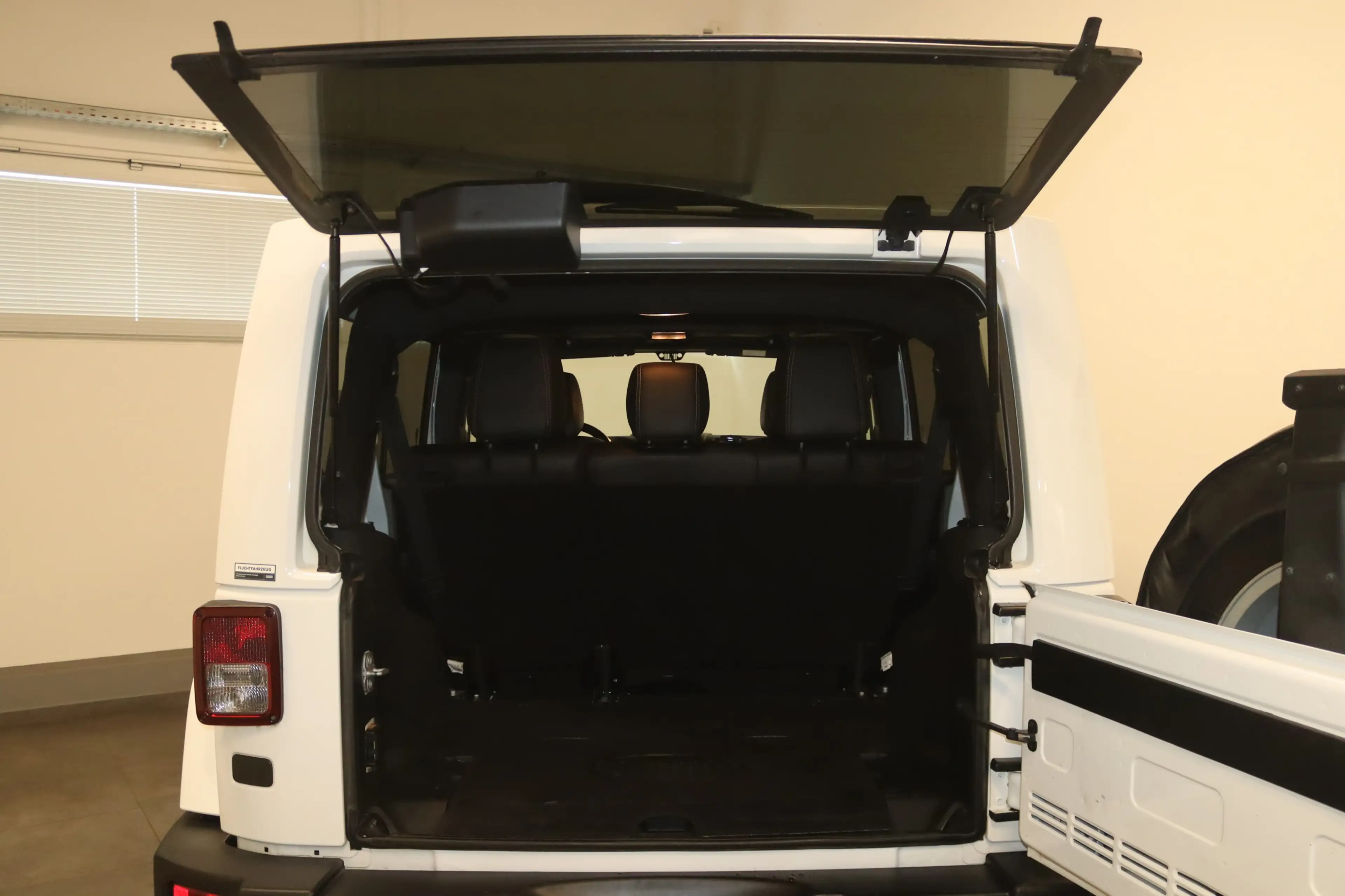 Jeep Wrangler 2.8I Aut. 4x4 JK Final Edition Kamera — photo 8