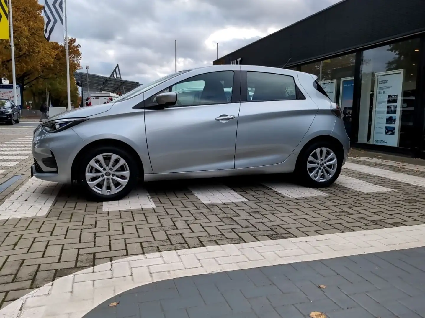 Renault ZOE R135 Z.E. 50 Experience (Kauf-Batterie) Silber - 2