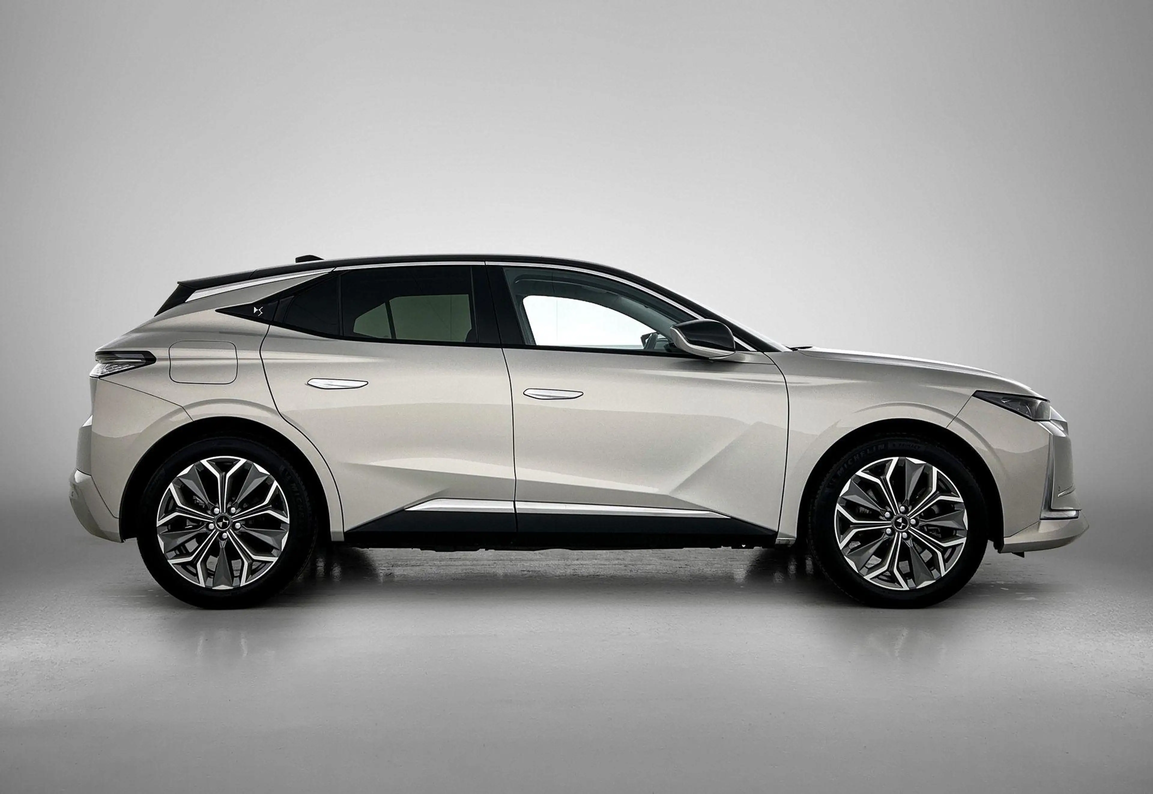 DS Automobiles DS 4 1.6 PHEV Bastille 225pk Automaat | Navigatie | Ele — photo 9