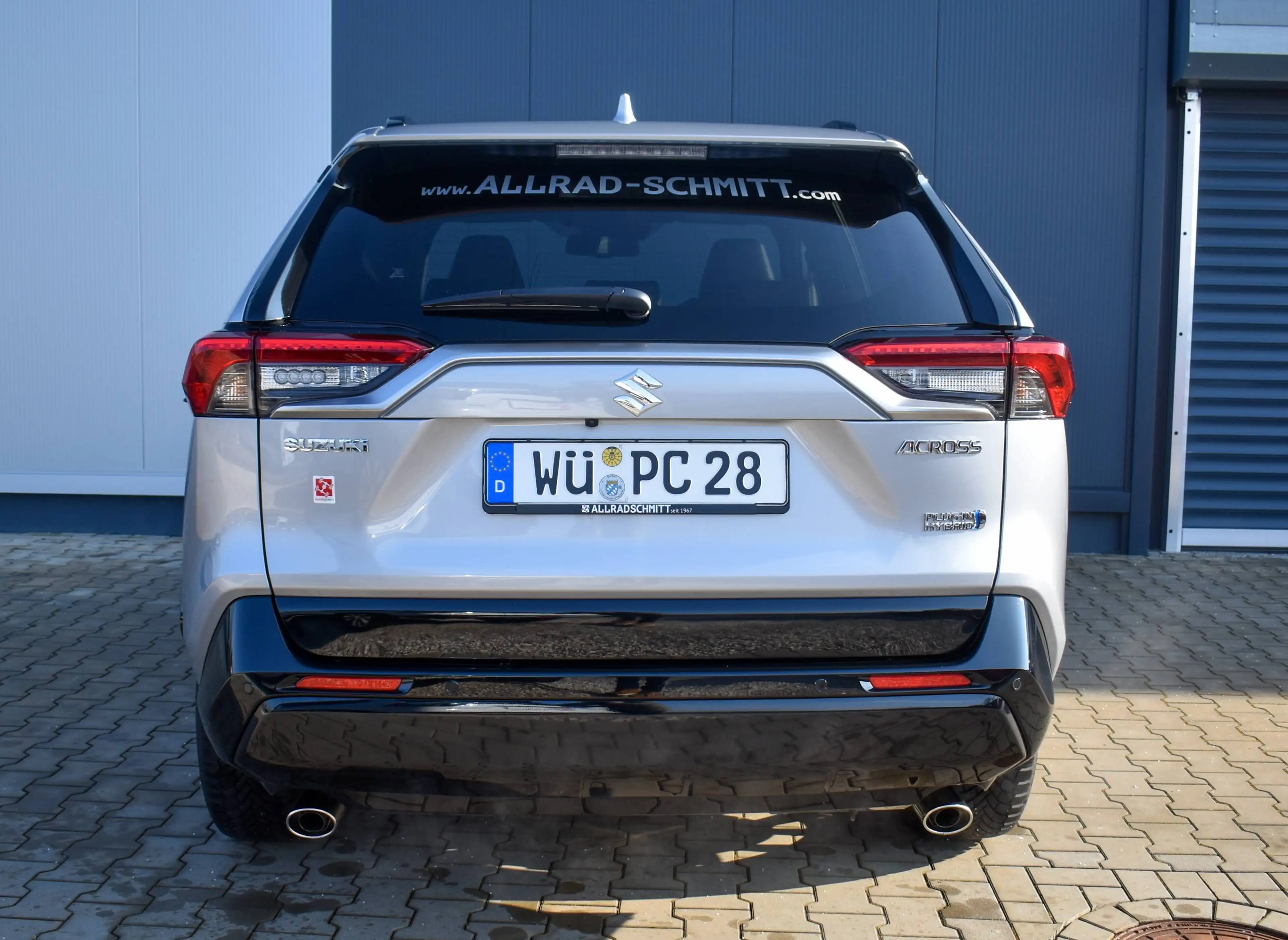 Suzuki Across Plug-in Hybrid Comfort+ 2.5l E-CVT 4x4 — photo 4