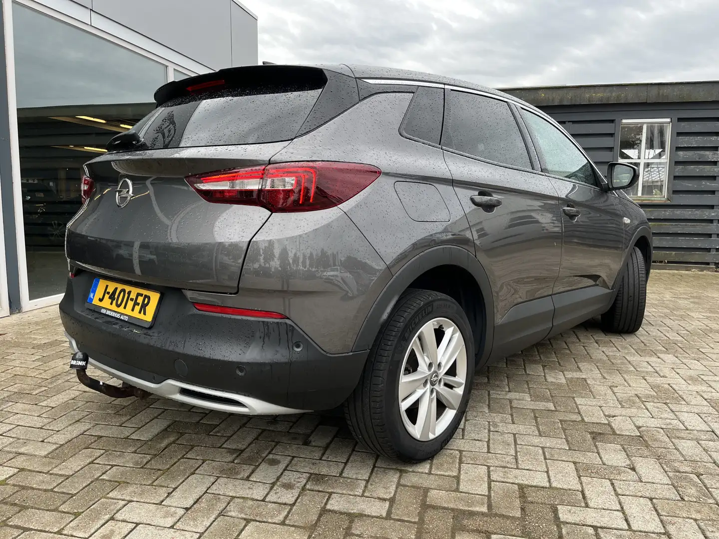 Opel Grandland X 1.2 Turbo Business Executive 50% deal 7.475,- ACTI Gris - 2