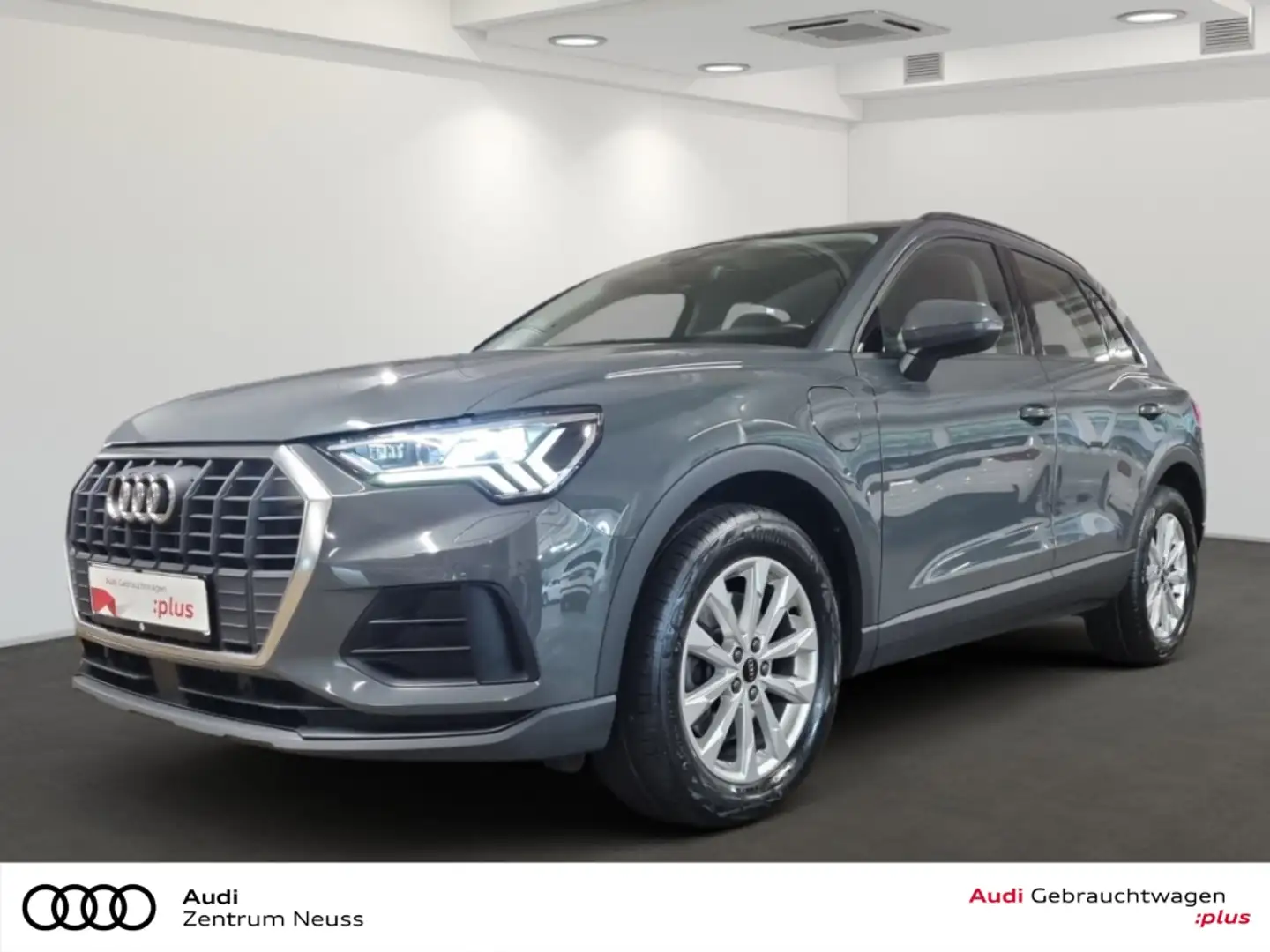 Audi Q3 S-Line 45 TFSIe ACC MATRIX-LED AHK CARPLAY Grau - 1