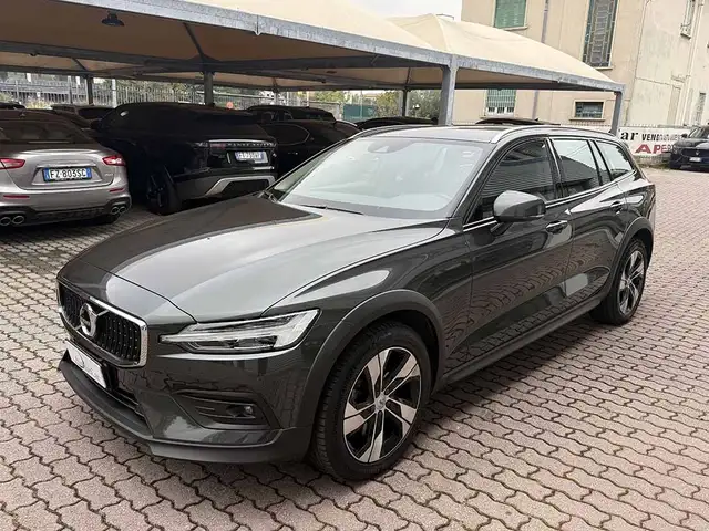 Volvo V60 Cross Country 2.0 b4 awd Business Pro IVA ESP UNICO PROPRIETARIO
