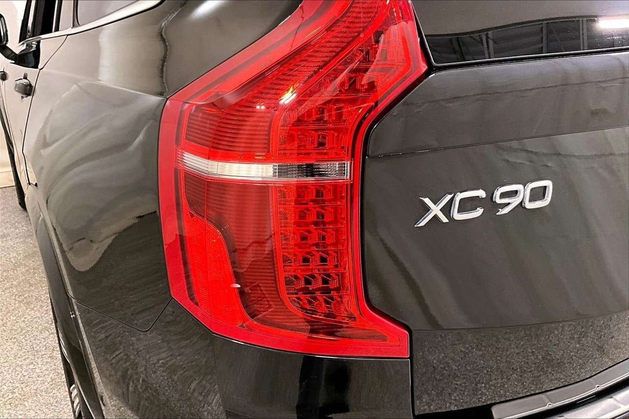 2024 Volvo XC90 PLUS BRIGHT PHEV - 21'' WHEELS - FOLDABLE TOWBAR / thumb 32