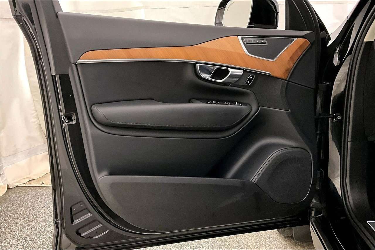 2024 Volvo XC90 PLUS BRIGHT PHEV - 21'' WHEELS - FOLDABLE TOWBAR / thumb 18