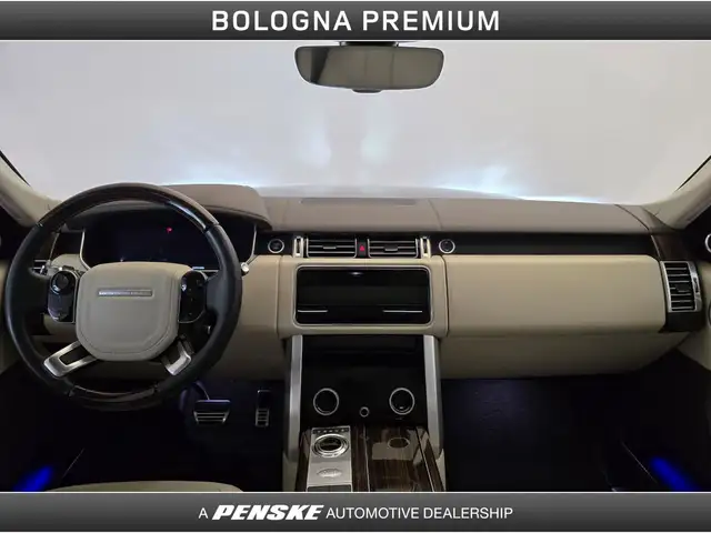Land Rover Range Rover view 4