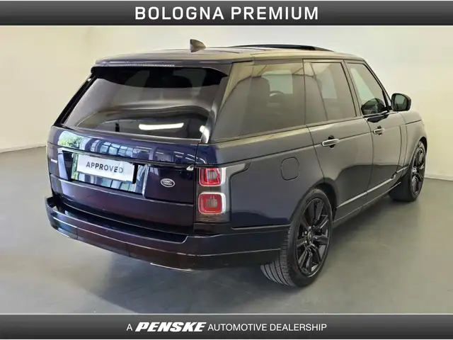 Land Rover Range Rover view 2