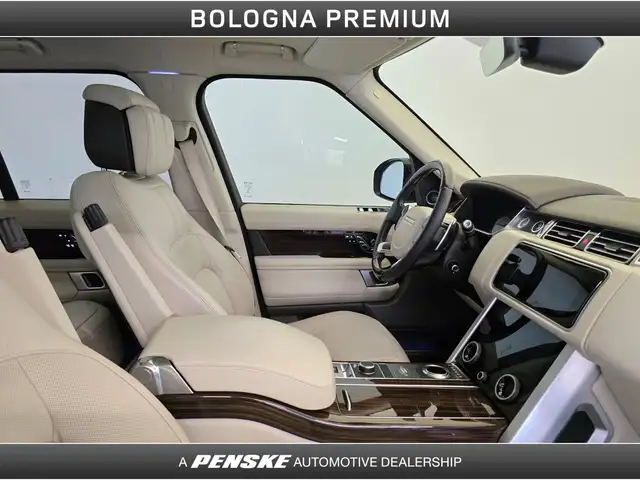 Land Rover Range Rover view 3
