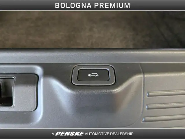 Land Rover Range Rover view 13