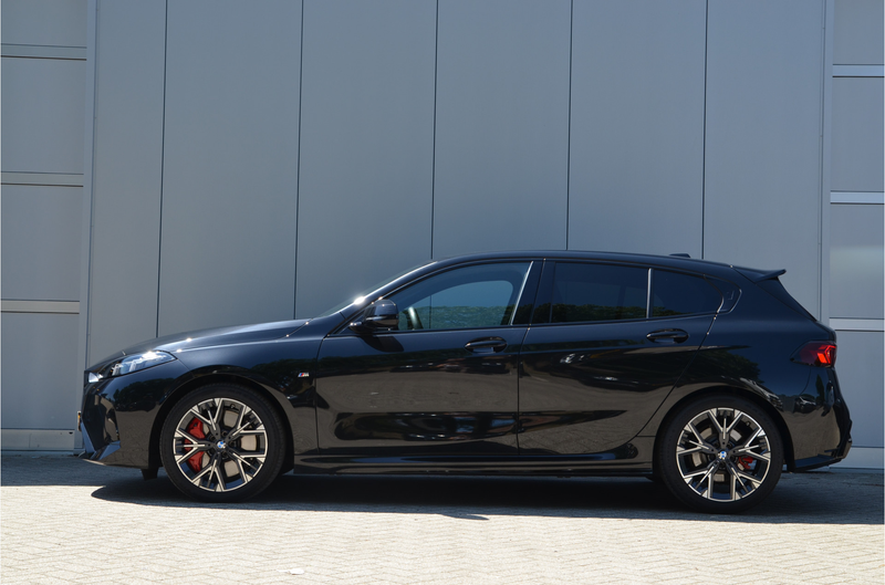 BMW 120 1 Serie M Sport Automaat / Sportstoelen / Adaptiev — photo 3
