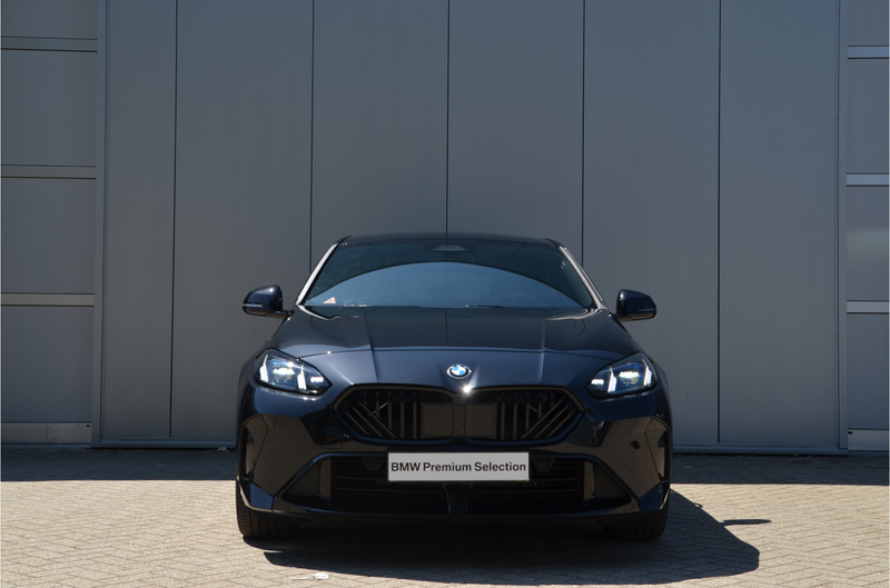 BMW 120 1 Serie M Sport Automaat / Sportstoelen / Adaptiev — photo 2