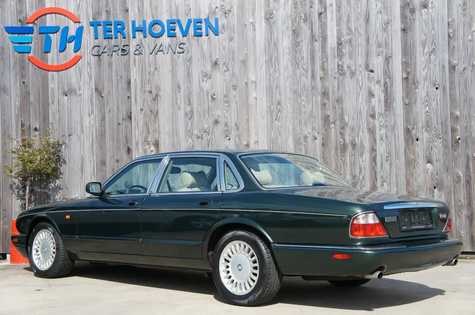 Jaguar XJ 4.0 V8 Sovereign Klima Sitzheiz. Tempom 209KW Verde - 2