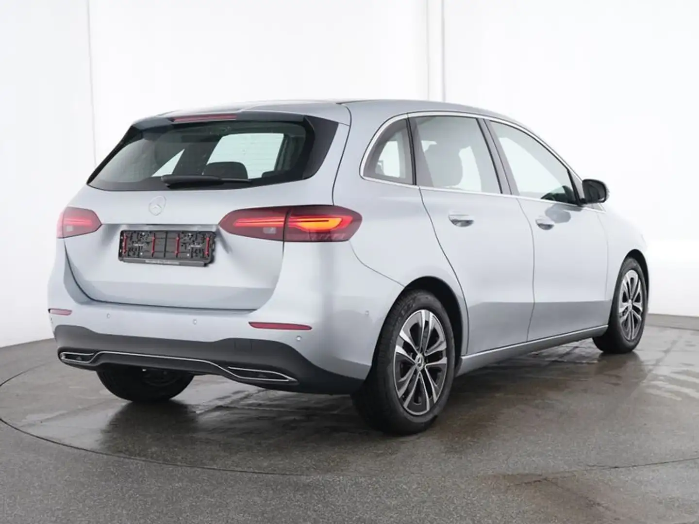 Mercedes-Benz B 180 Progressive DISTRONIC+360°+MULTIBEAM+TOTWI Silber - 2