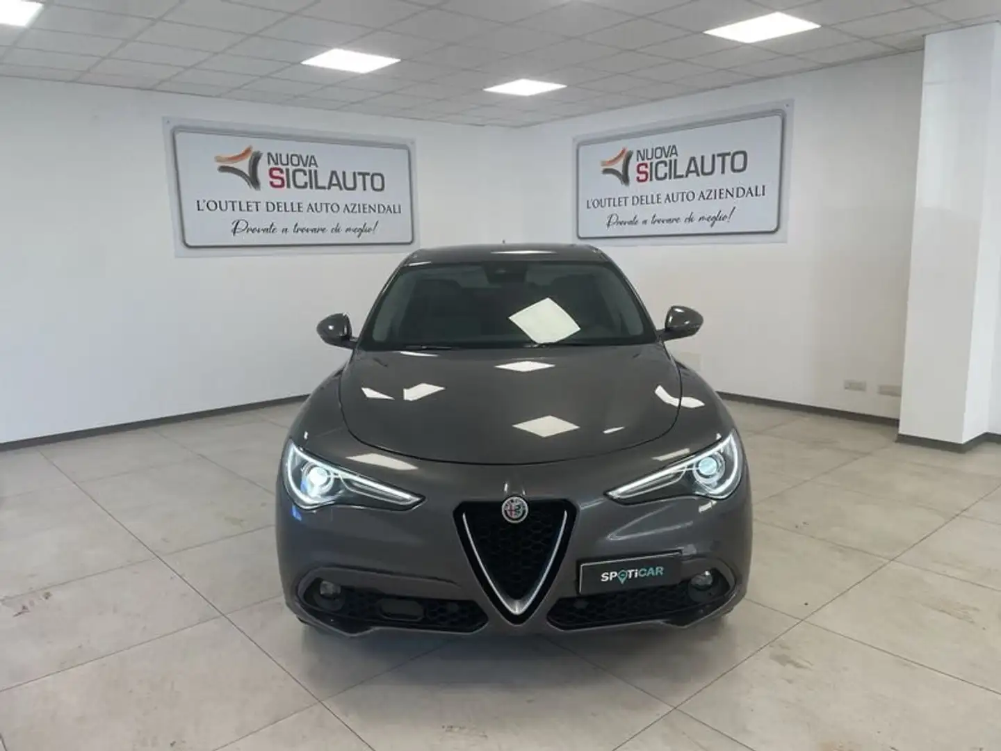 Alfa Romeo Stelvio 2017 2.2 t Lusso Q4 210cv auto Grigio - 1