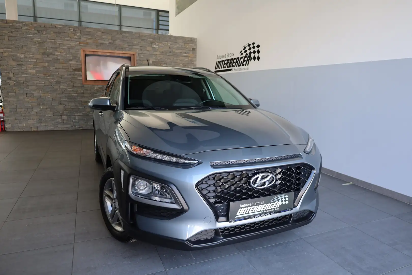 Hyundai KONA Comfort 1,0 T-GDi 2WD Silber - 2