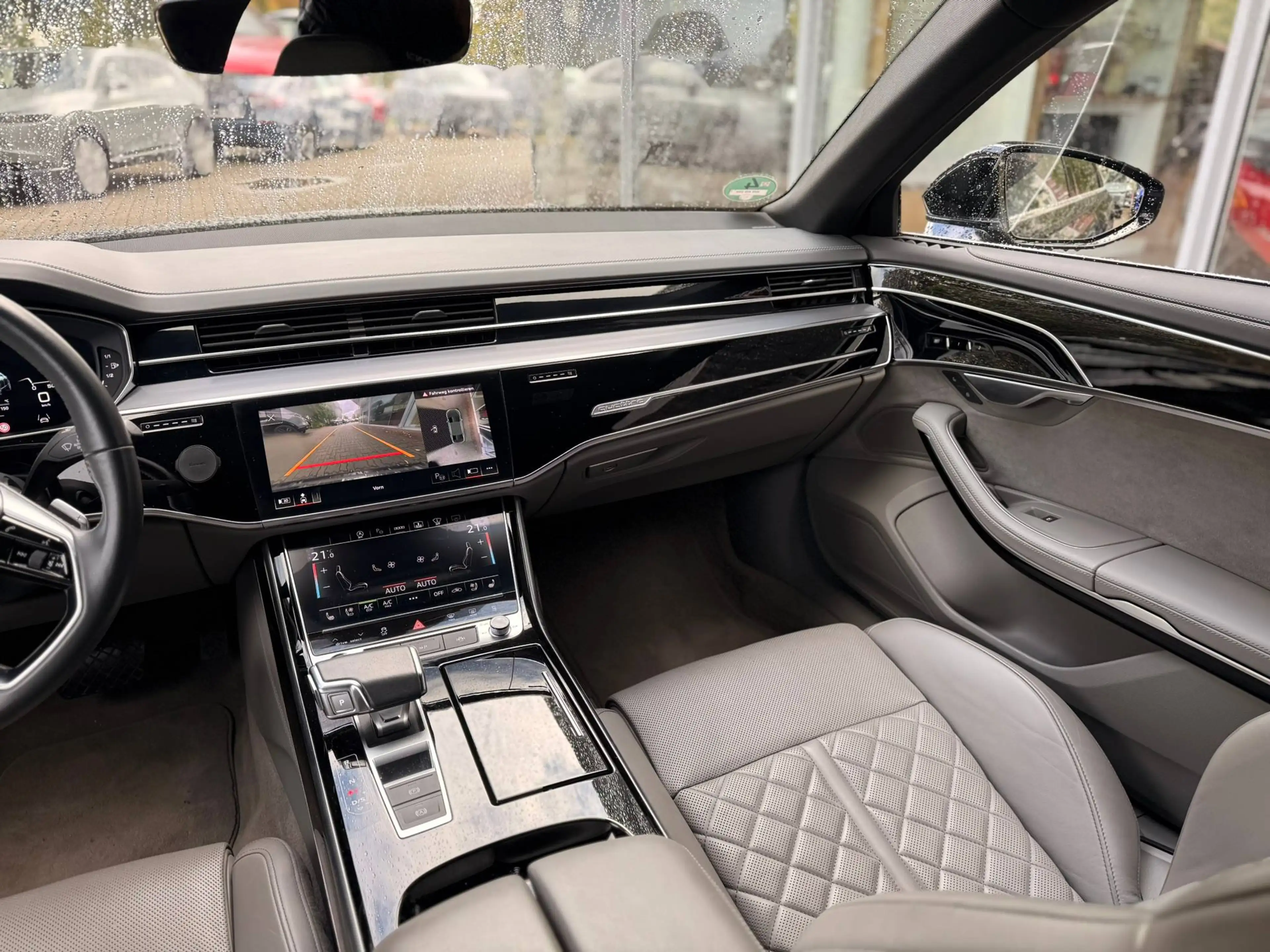 Audi A8 50 TDI quattro — photo 24