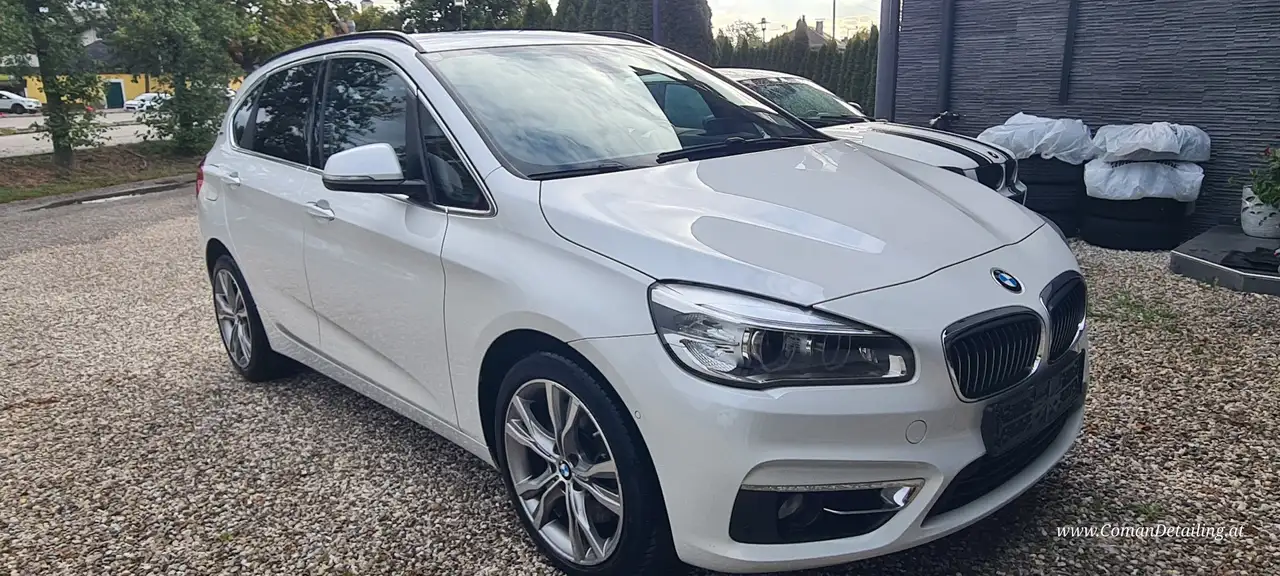 BMW 225