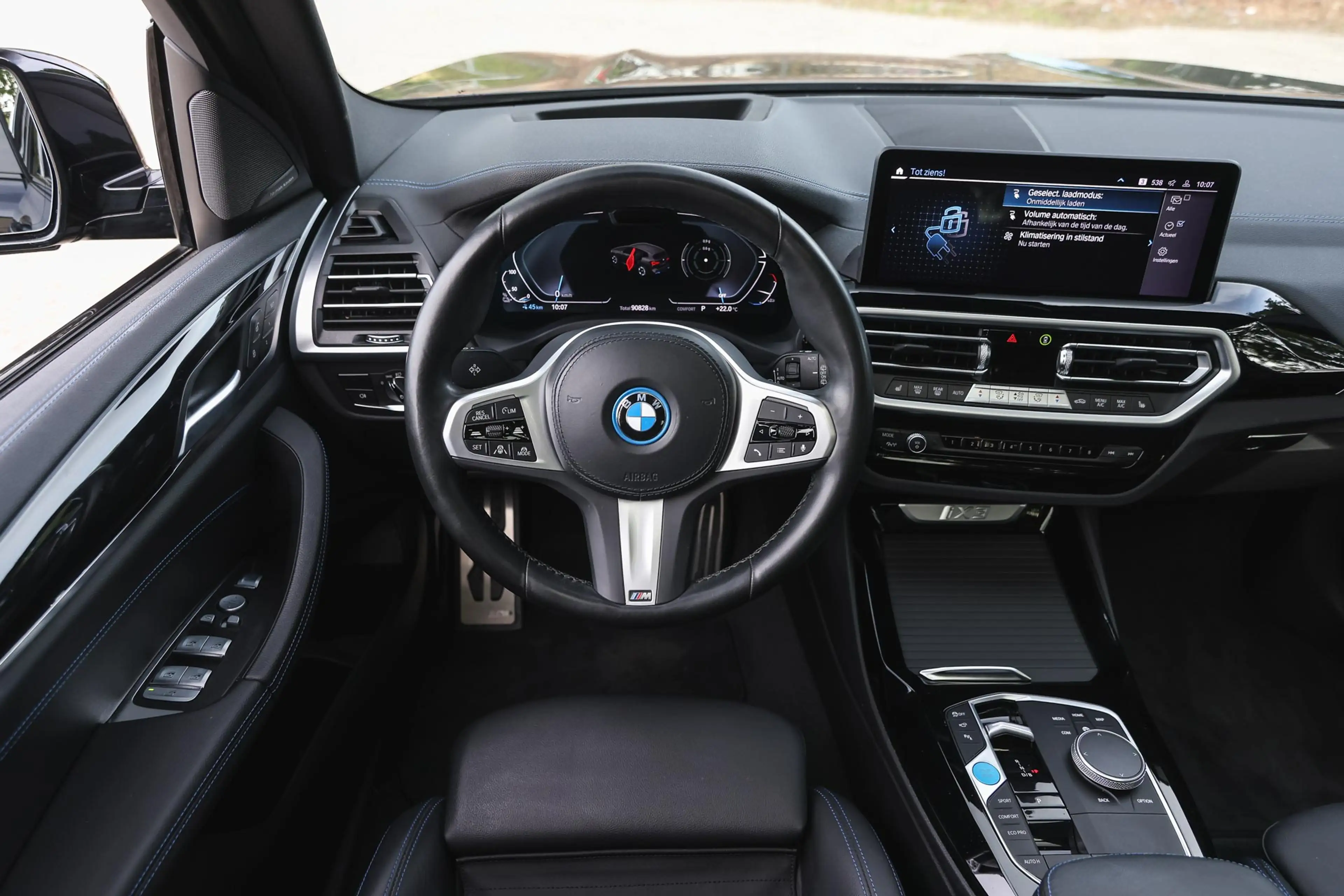BMW iX3 High Executive / Sportstoelen / Comfort Access / A — photo 3