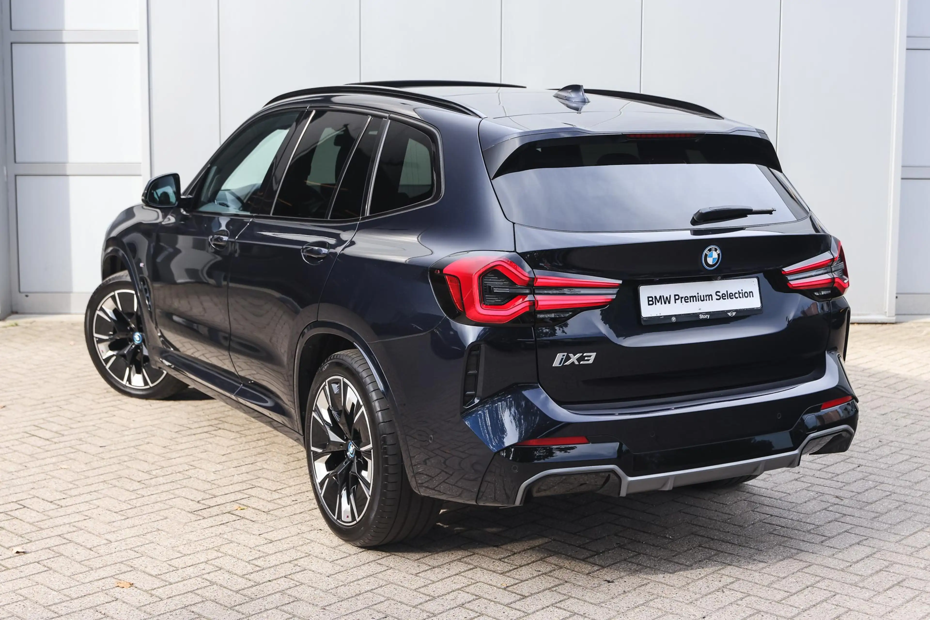 BMW iX3 High Executive / Sportstoelen / Comfort Access / A — photo 2