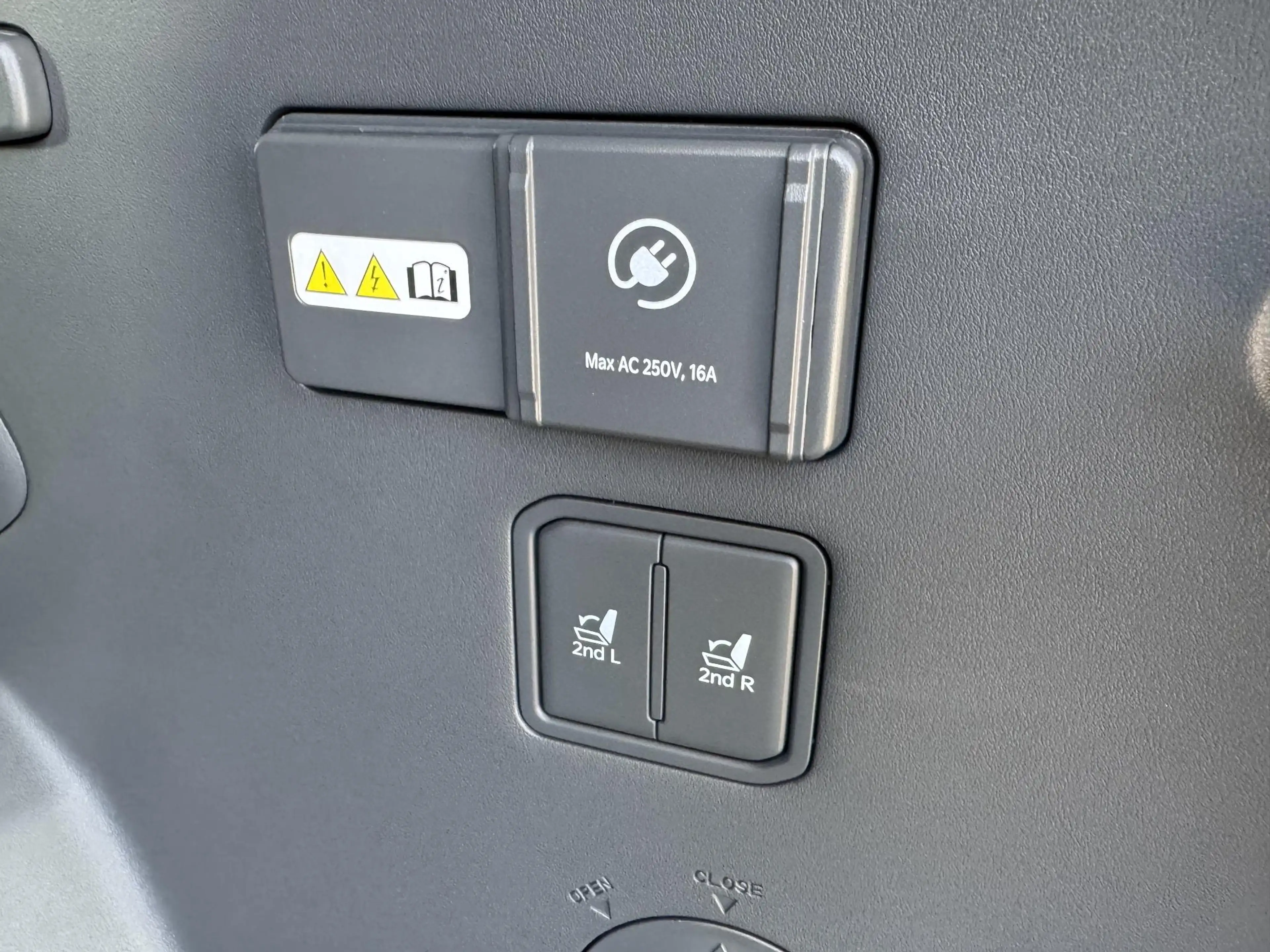 Kia EV9 First Edition 76.1 kWh Demo-auto ! | Kmstand kan i — photo 12