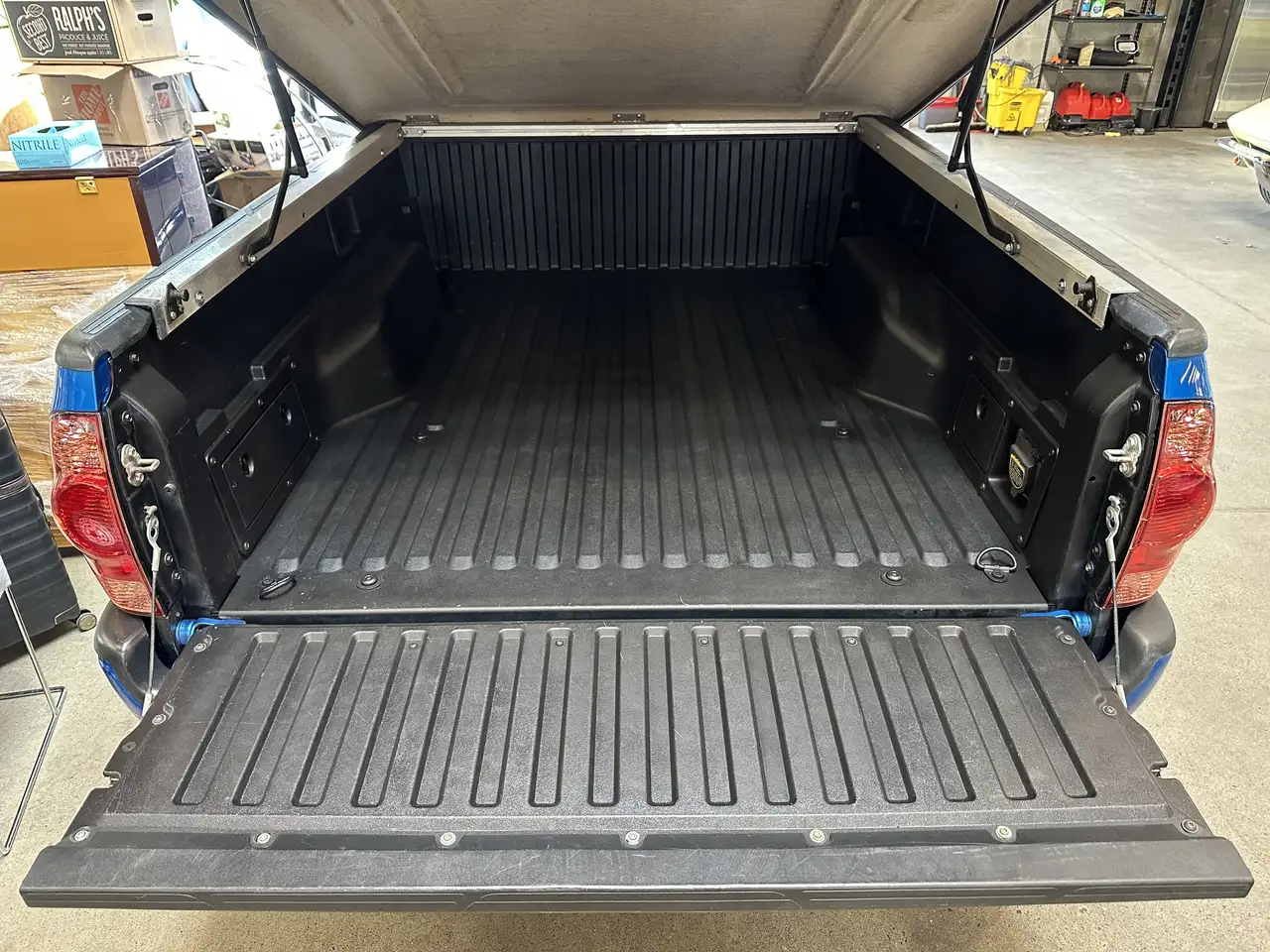 Toyota Tacoma снимка Toyota Tacoma