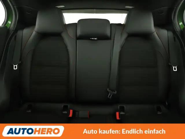 Mercedes-Benz Gla view 15