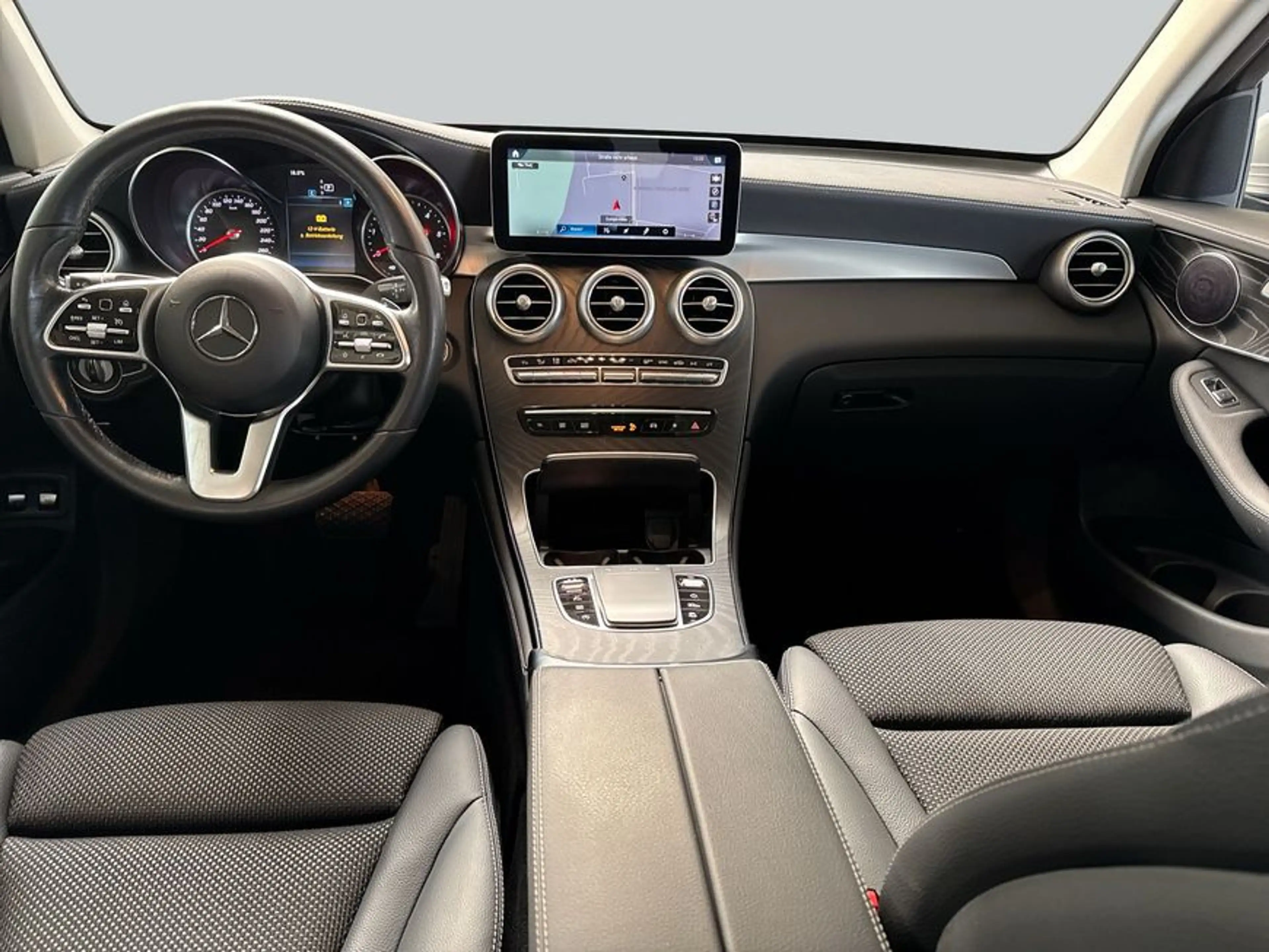Mercedes-Benz GLC 220 GLC — photo 13