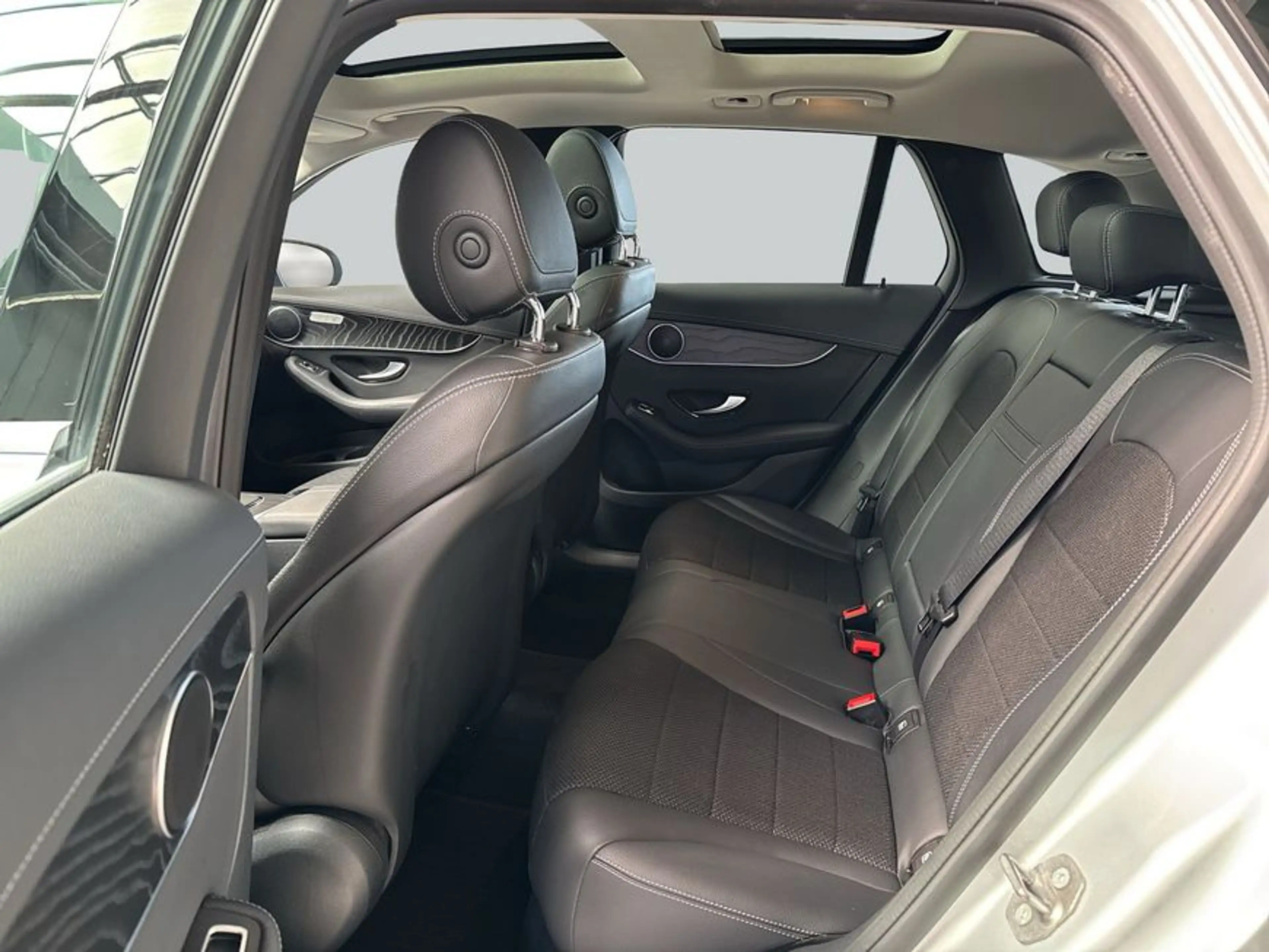 Mercedes-Benz GLC 220 GLC — photo 11