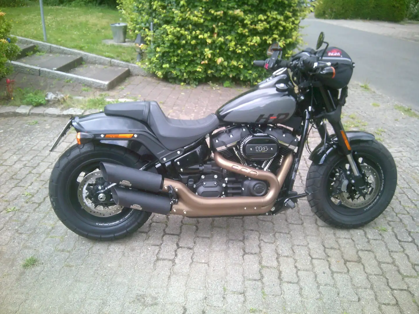 Harley-Davidson Fat Bob FXFBS FAT BOB 114 Černá - 2