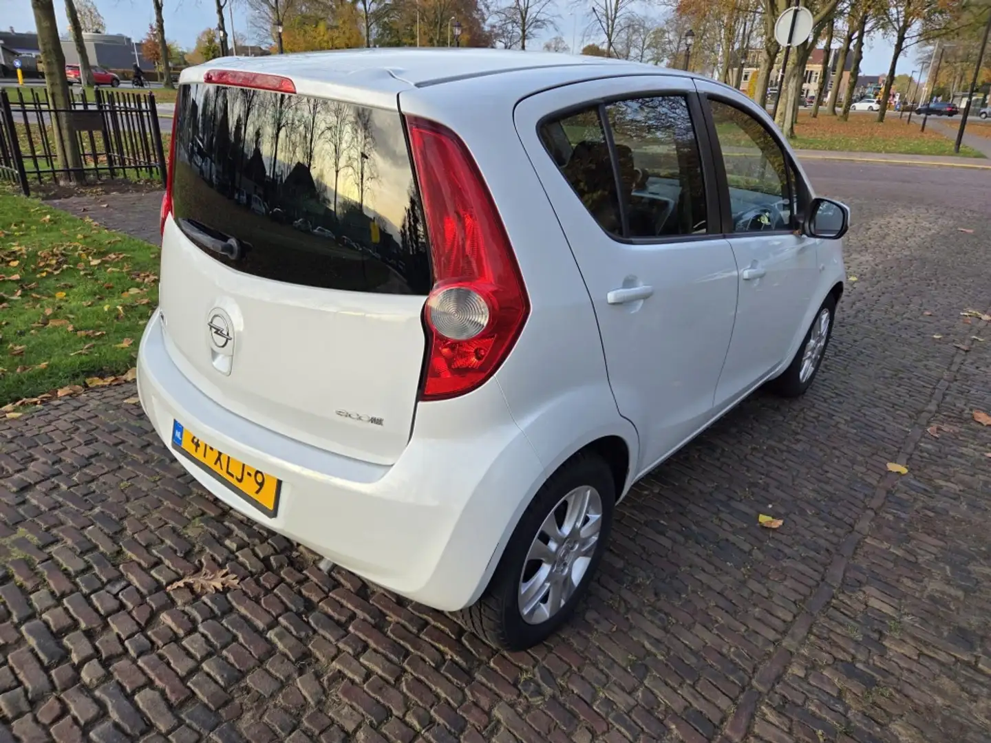 Opel Agila 1.0 Edition Wit - 2