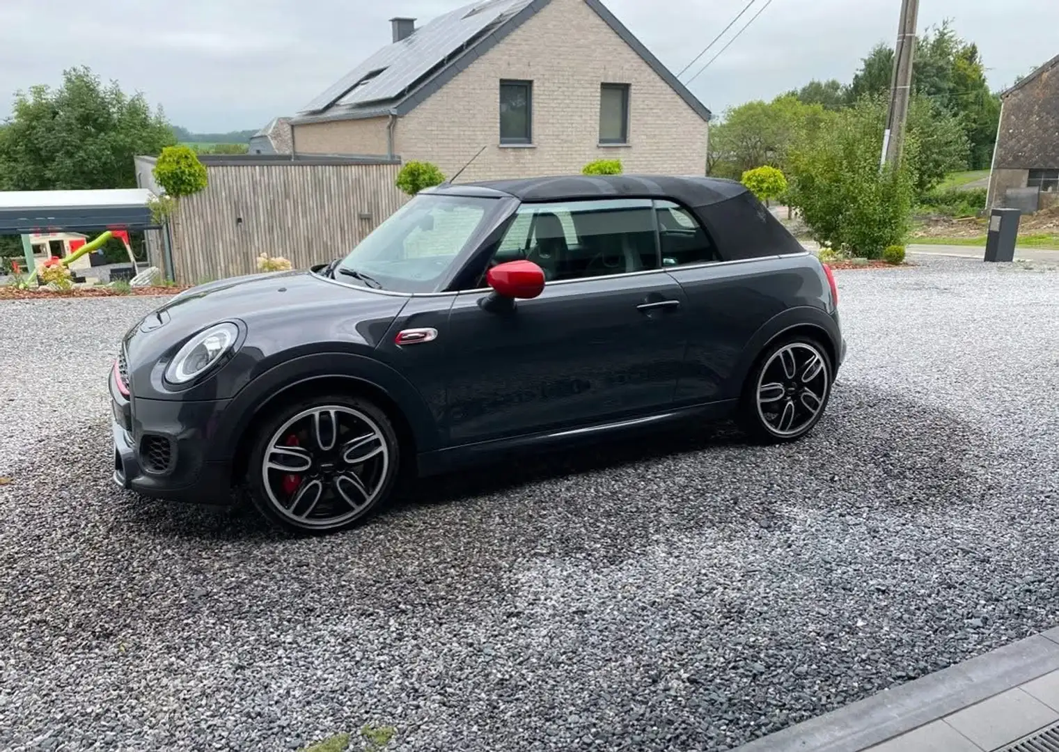 MINI John Cooper Works Cabrio Mini Cabriolet 2.0AS JCW OPF (EU6d-TEMP) Grijs - 1