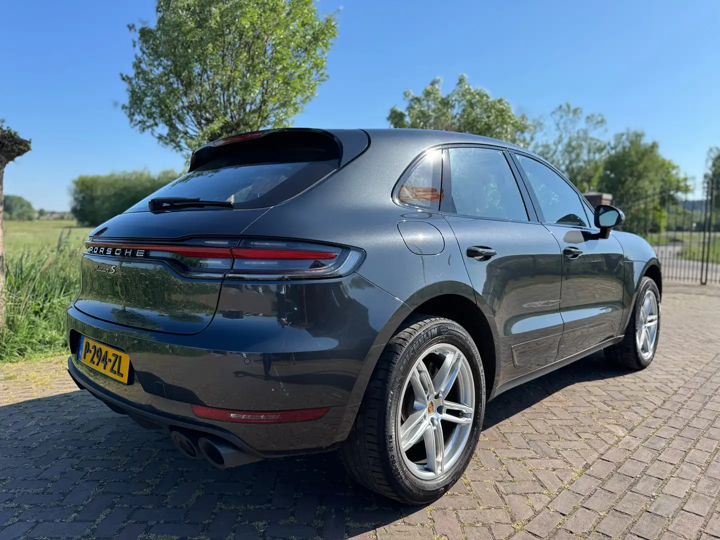 Porsche Macan 3.0 S Pano PASM PDLS Plus Sportuitlaat BOSE  360 Grijs - 2