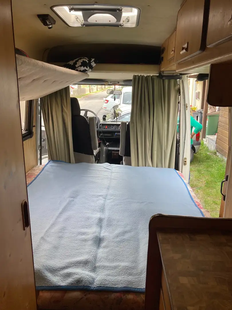 Mercedes-Benz T1 207 D/30 2,80 t Білий - 2