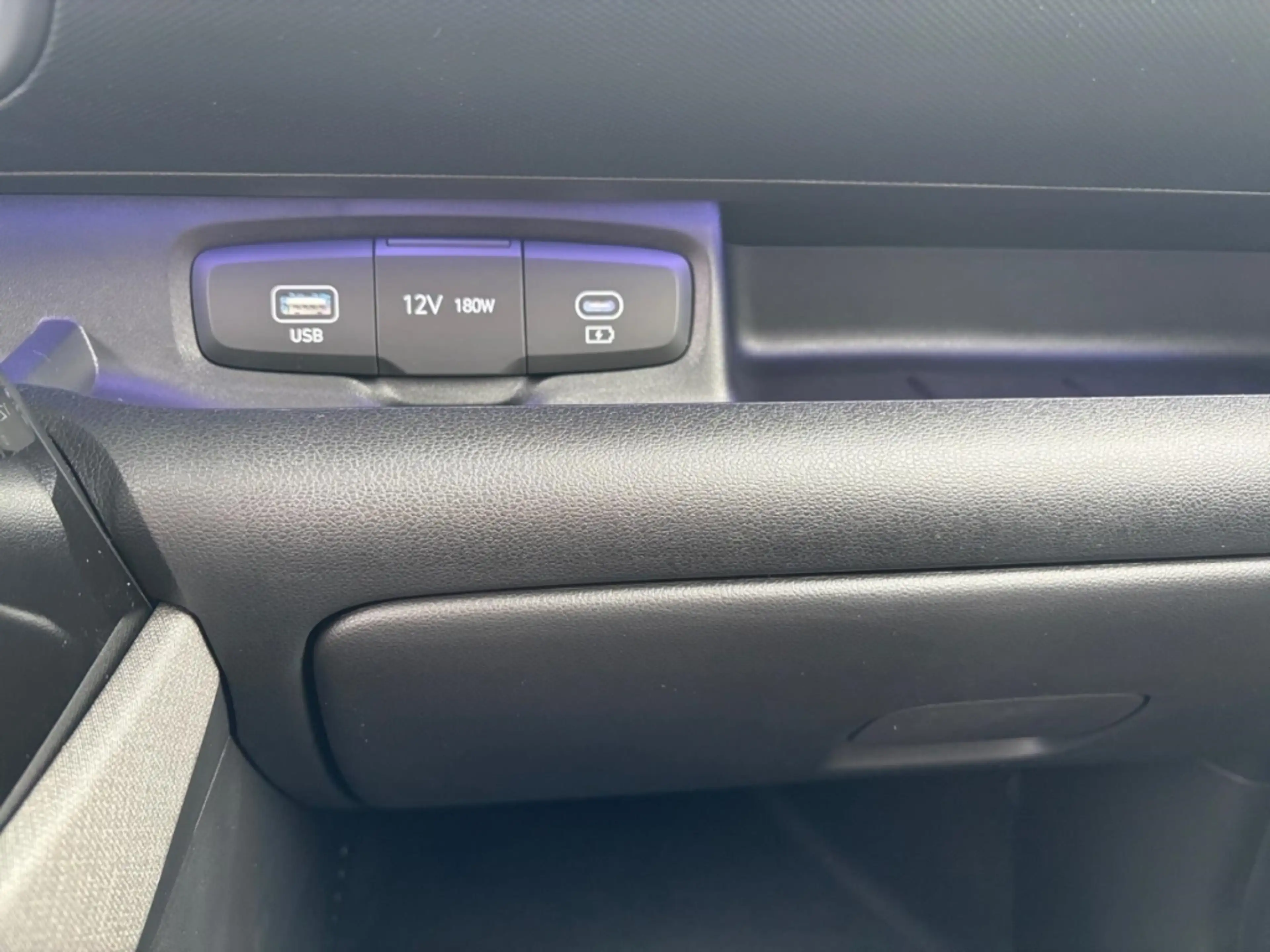 Hyundai Inster Elektro++PIXEL PLUS++GROSSE BATTERIE 49kWh — photo 21