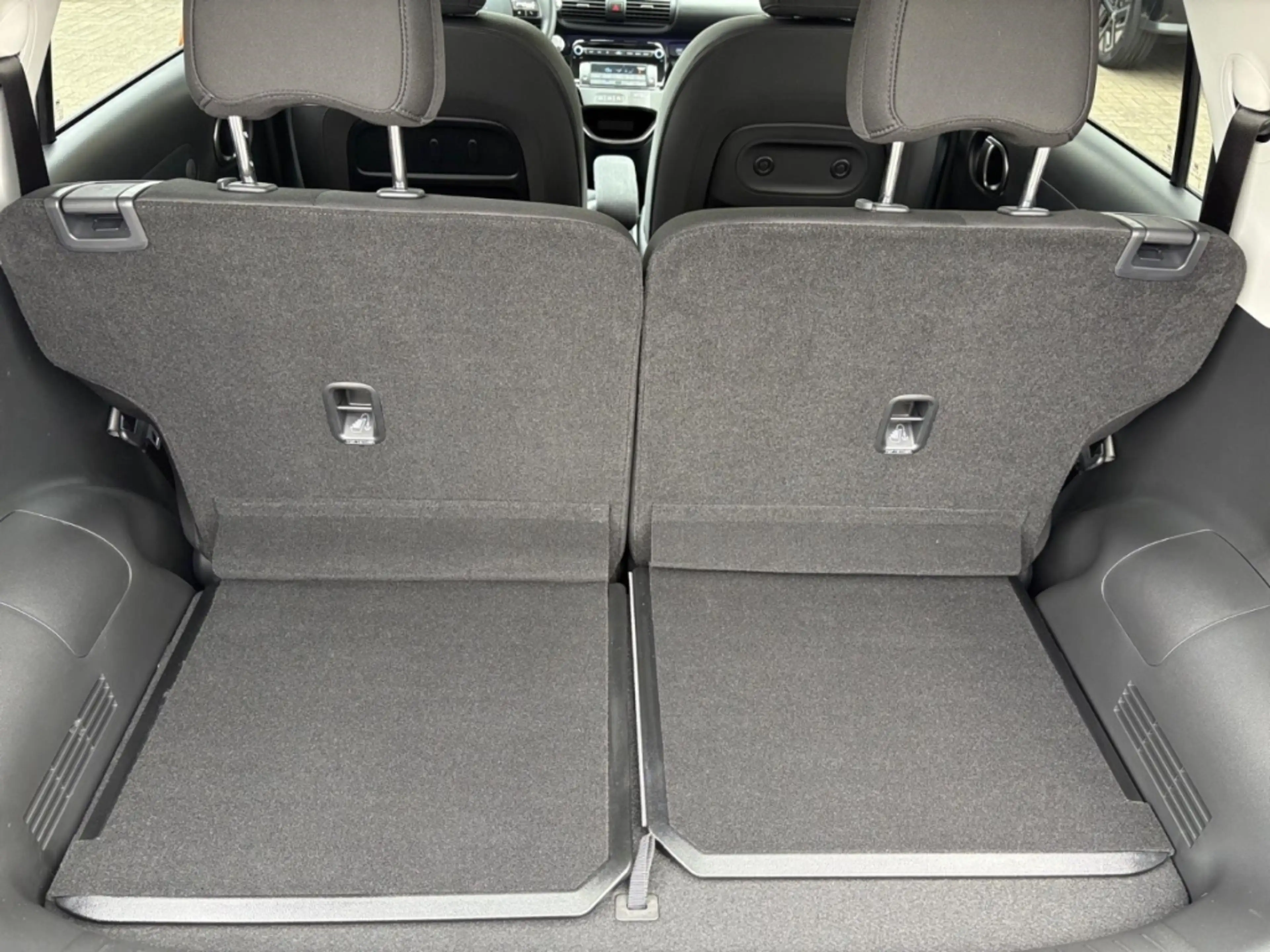 Hyundai Inster Elektro++PIXEL PLUS++GROSSE BATTERIE 49kWh — photo 12