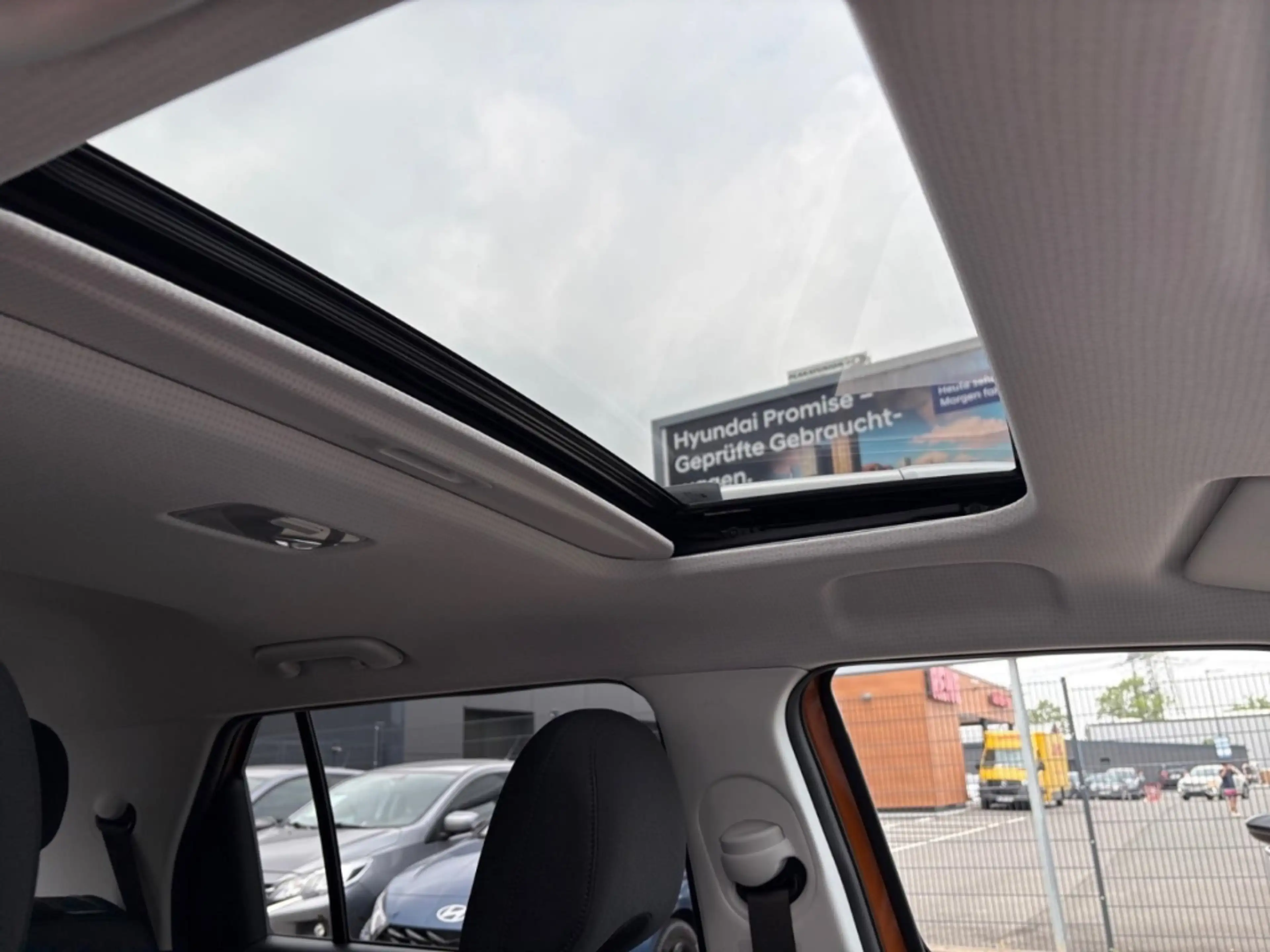 Hyundai Inster Elektro++PIXEL PLUS++GROSSE BATTERIE 49kWh — photo 15