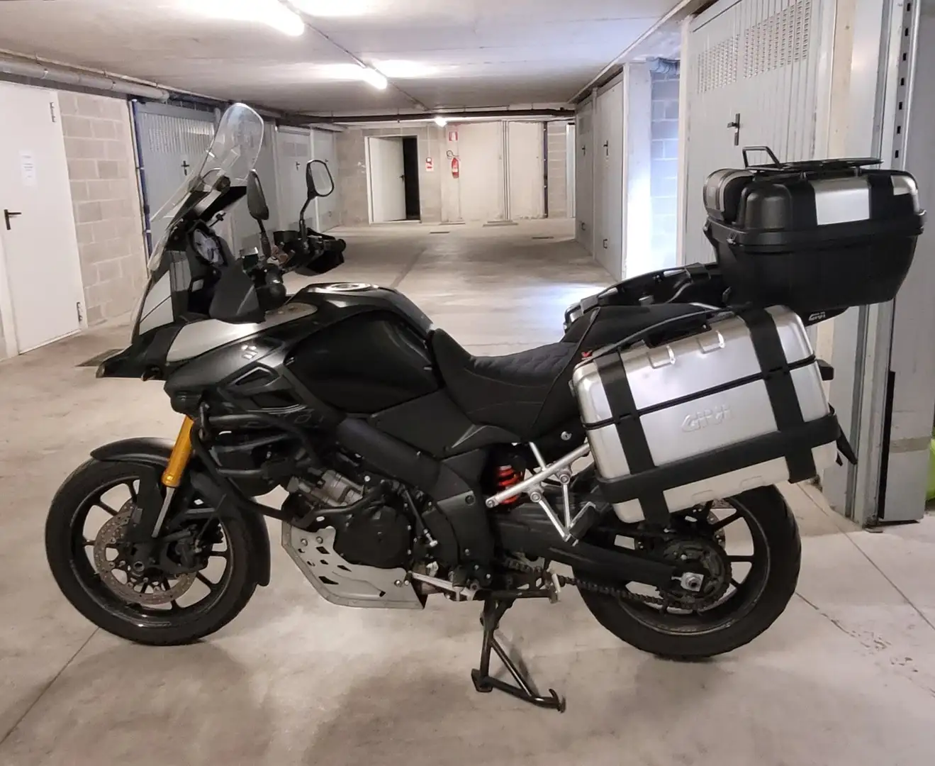 Suzuki V-Strom 1000 DL Negru - 1