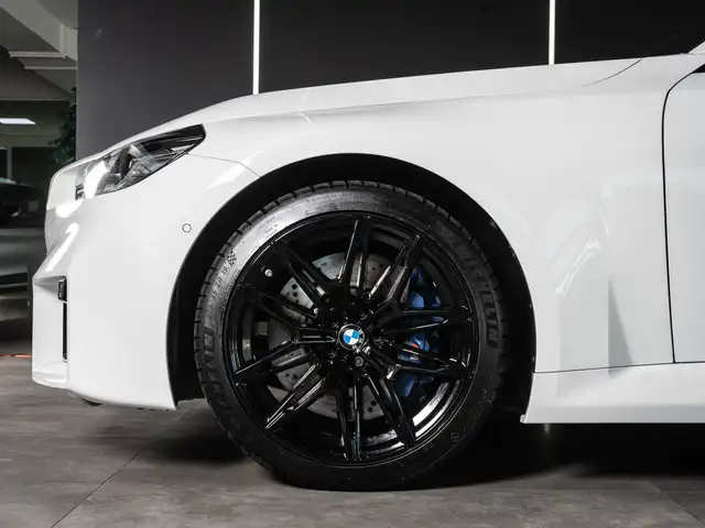 BMW M2 view 4
