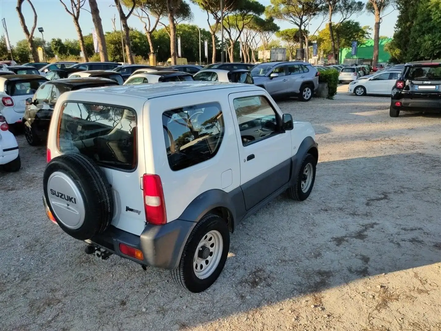 Suzuki Jimny 1.3vvt Evolution 4WD JX, BLUETOOTH,USB,AUX .. Wit - 1