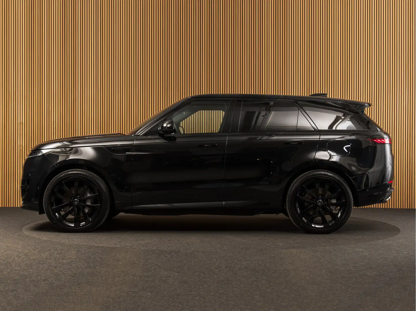 Land Rover Range Rover Sport 3.0 P460e Dynamic HSE 23"-MASSAGE-PANO Zwart - 2