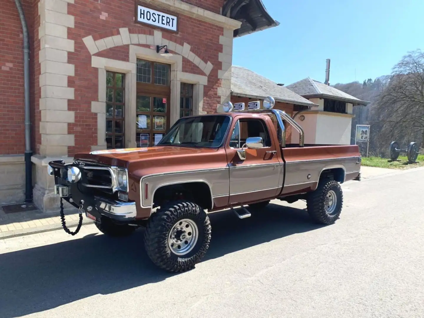 Chevrolet Silverado 7.4 réplica FALL GUYS - 1