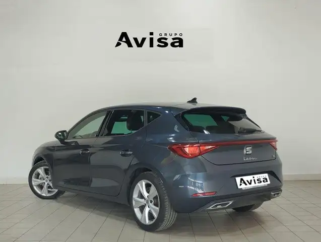 Seat Leon Leon view 2