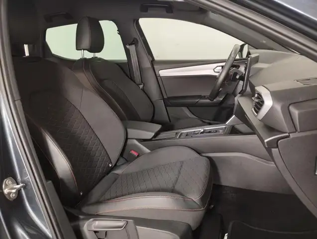 Seat Leon Leon view 5