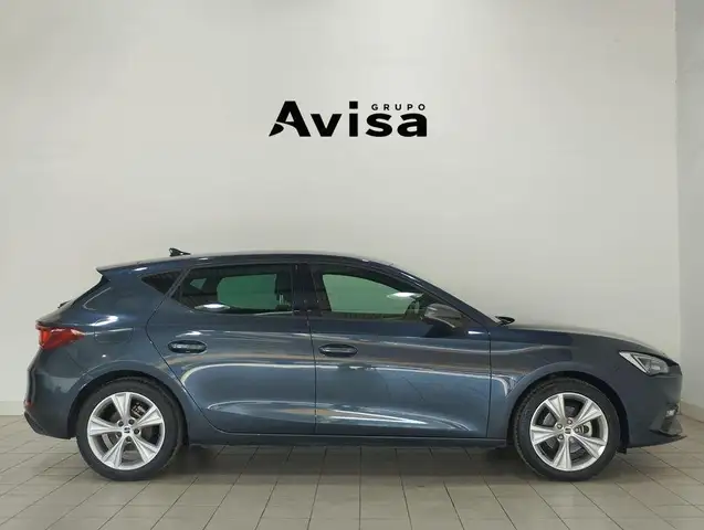 Seat Leon Leon view 3